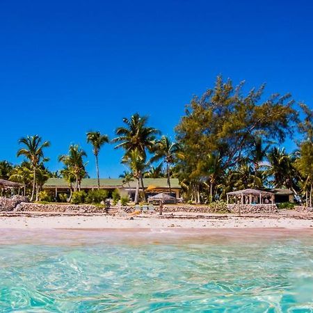 Greenwood Beach Resort Bailey Town  エクステリア 写真