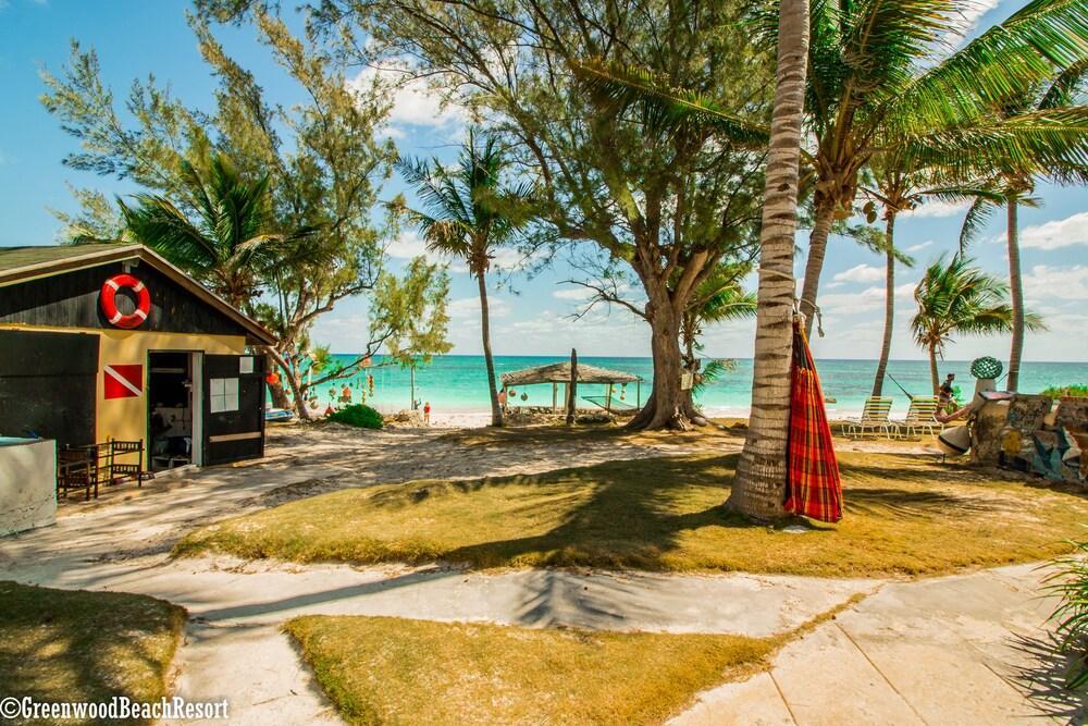 Greenwood Beach Resort Bailey Town  エクステリア 写真