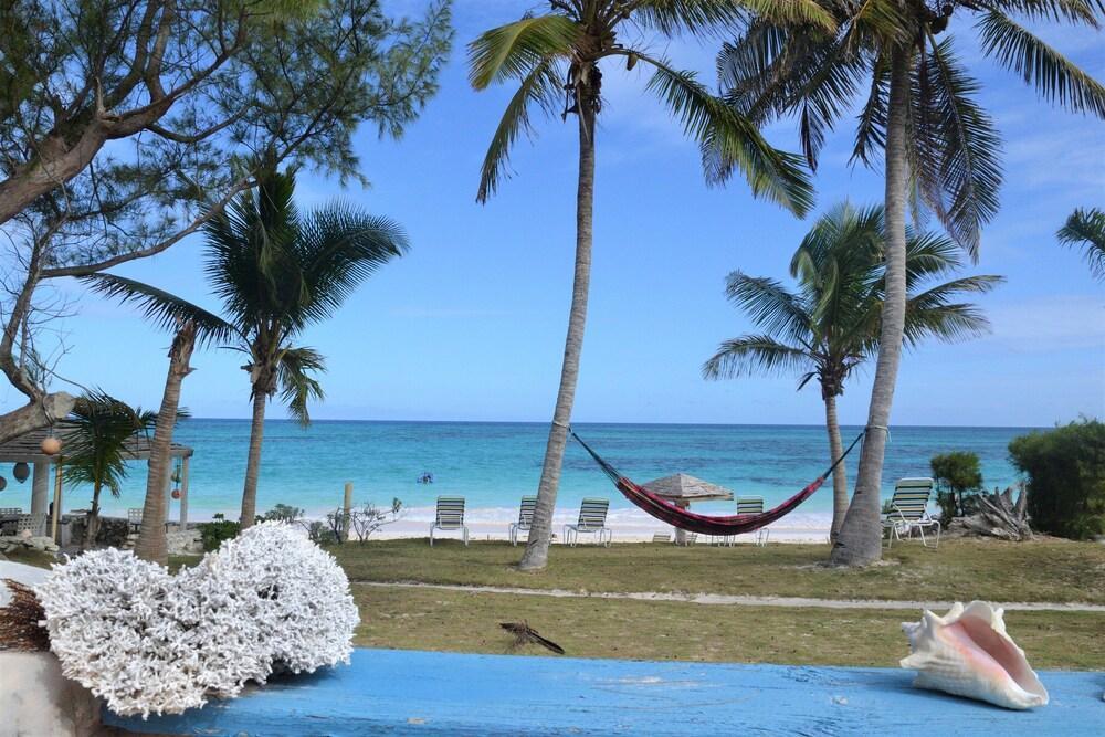 Greenwood Beach Resort Bailey Town  エクステリア 写真