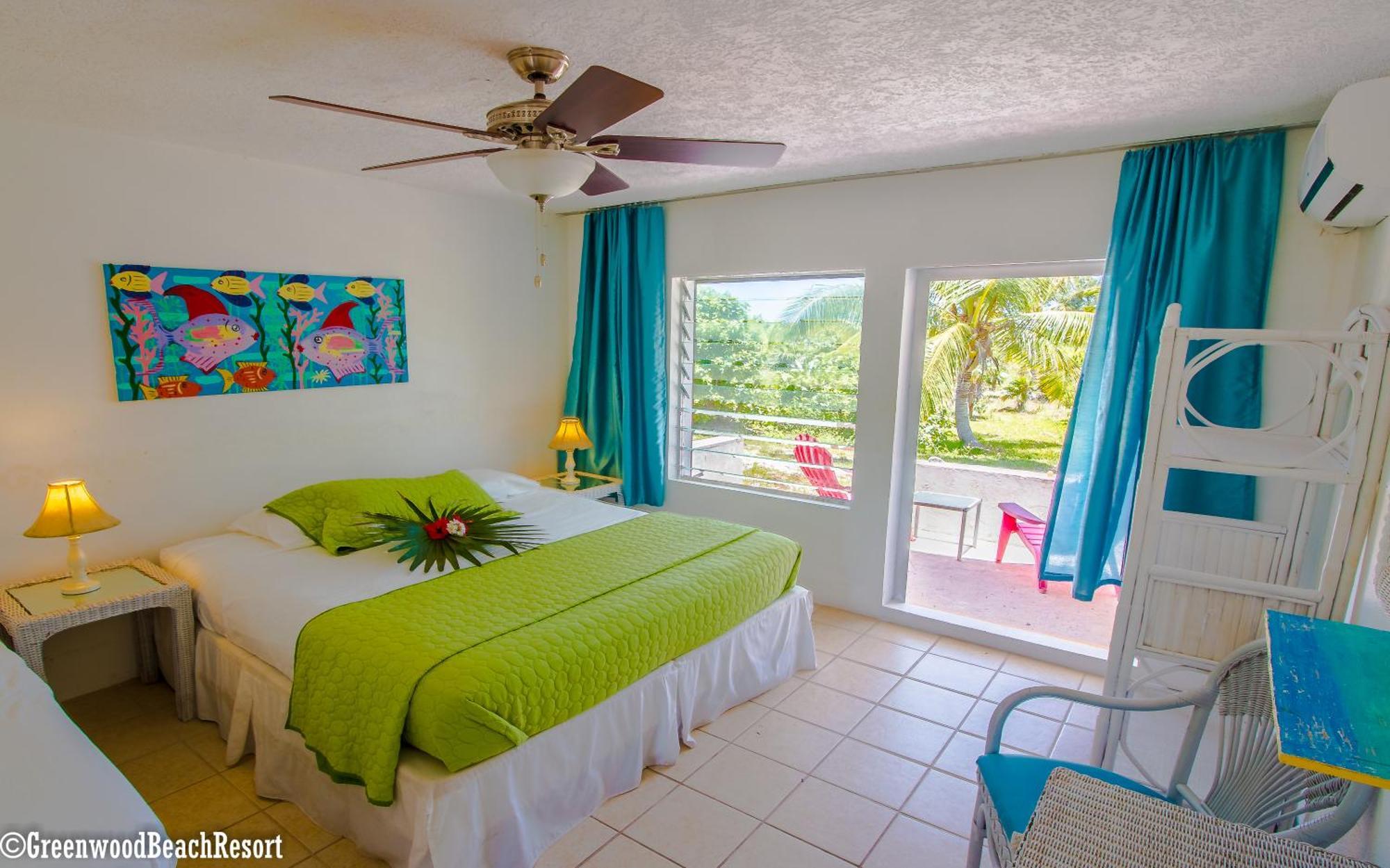 Greenwood Beach Resort Bailey Town  エクステリア 写真